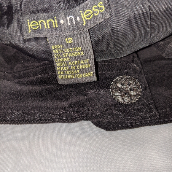 Jenni n Jess Jacket - Picture 8 of 8